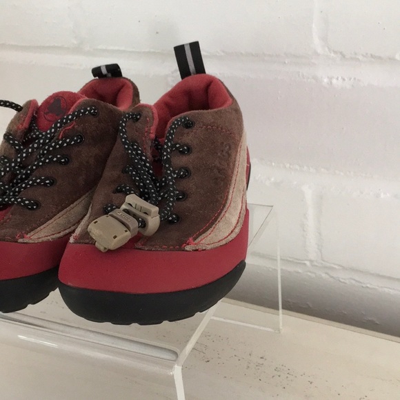 boy dawson crocs outdoor comfy sneakers slip on suede shoes size 11 - Picture 6 of 10